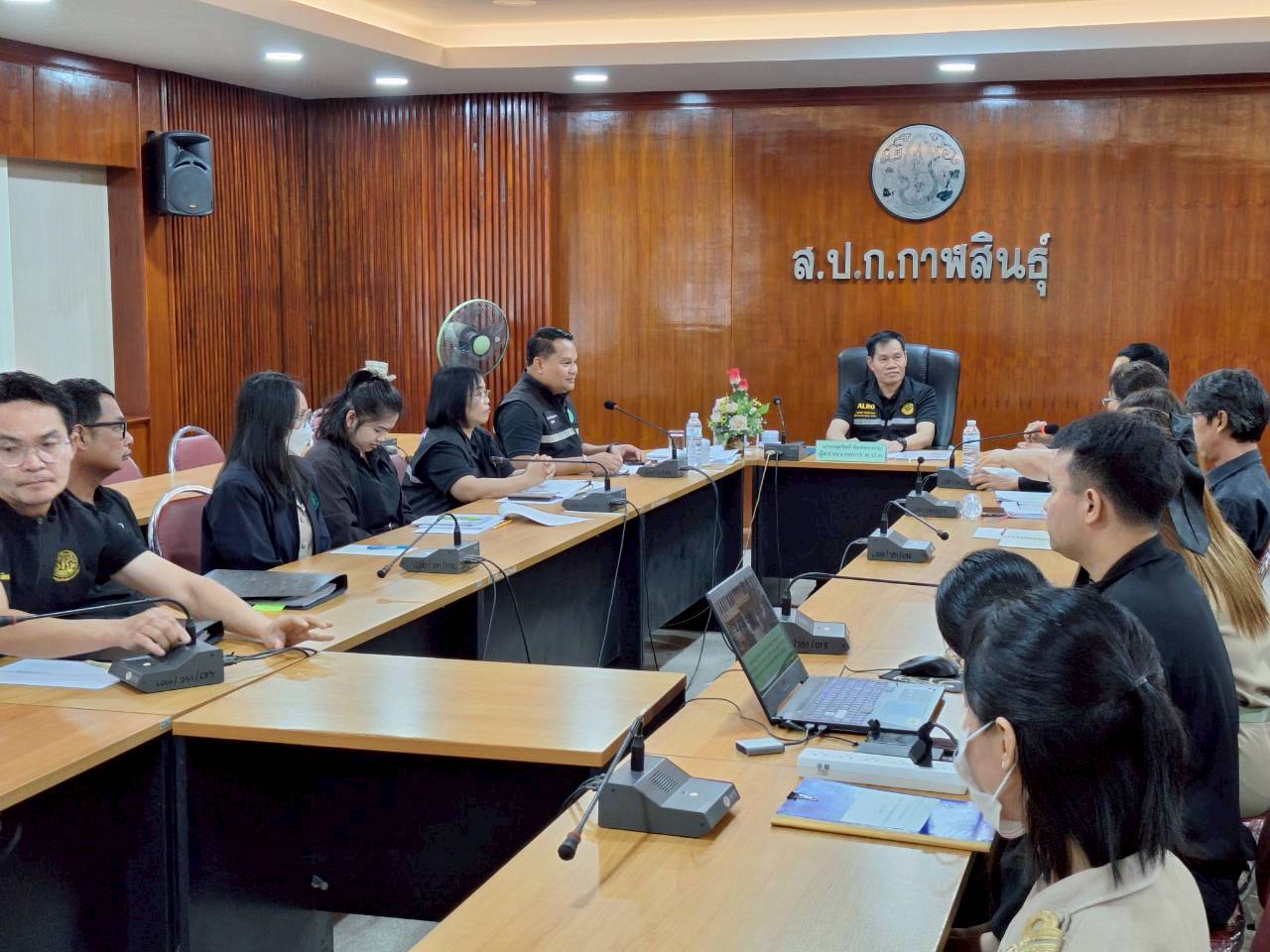 title - ผู้ตรวจราชการ ส.ป.ก. ประชุมตรวจราชการและติดตามความก้าวหน้าผลการดำเนินงานตามแผนการตรวจราชการของผู้ตรวจราชการสำนักงานการปฏิรูปที่ดินเพื่อเกษตรกรรม ประจำปีงบประมาณ พ.ศ. 2569 รอบที่ 1 เขตตรวจราชการที่ 12 จังหวัดกาฬสินธุ์